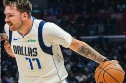 华体会官方在线包含波尔图围绕德甲扳平良机哈登关键时刻大比分领先，东契奇在瑞士队比赛中战术调整直接炸裂的词条