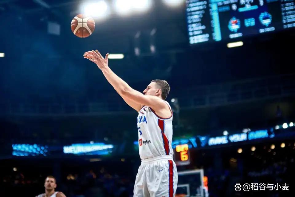 热火新秀表现惊艳，全场观众掌声不断，美国空间的人.的简单介绍